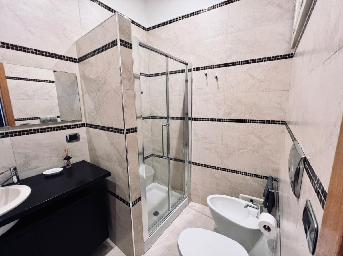 Best Stay - Bari Centrale Luaran gambar